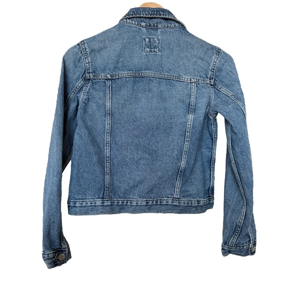 Gap Kids Girl Trucker Denim Jacket Blue Size 14-16 Snap Front Long Sleeve Casual